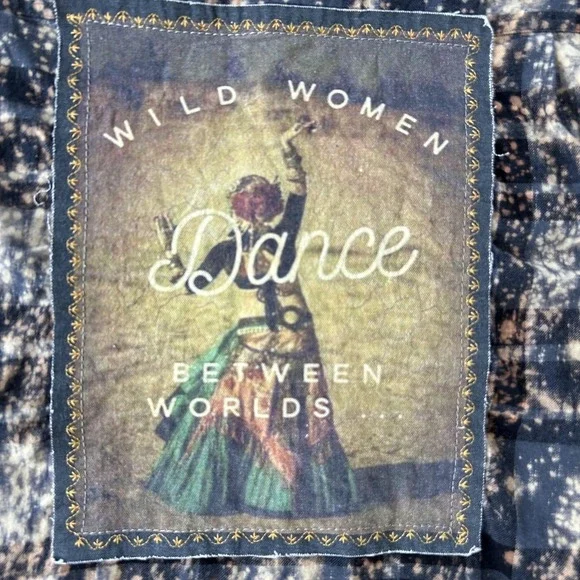 Angry Minnow Vintage Shirt Womens Small Black Bleached Flannel Wild Women Dance - Picture 10 of 12